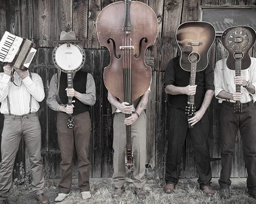Die Musiker der Gruppe the Rooster Crows